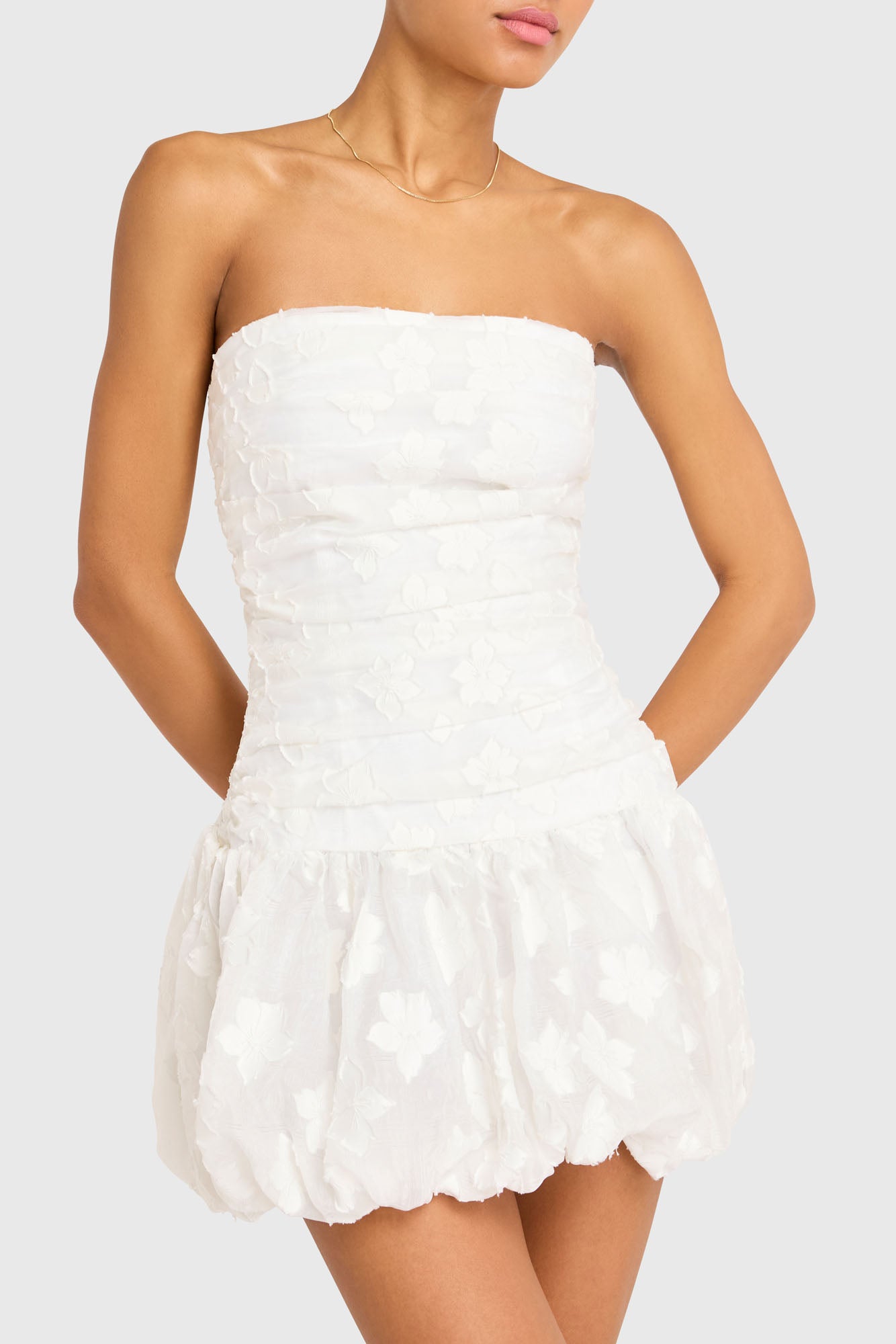 Amanda Uprichard Rendezous Strapless Bubble Hem Minidress in White at Nordstrom, Size Medium Amanda Uprichard Rendezous Strapless Bubble Hem Minidress in White at Nordstrom, Size Medium