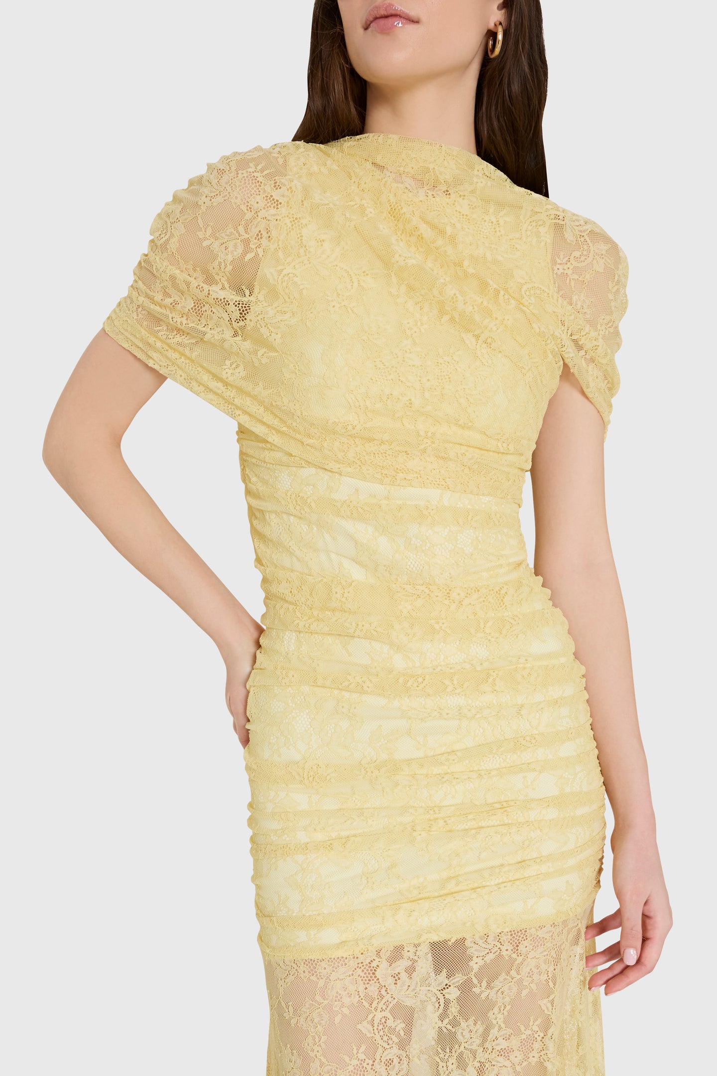 Short Sleeve Maxi Evianna Gown in Cornsilk Lace | L | Amanda Uprichard Short Sleeve Maxi Evianna Gown in Cornsilk Lace | L | Amanda Uprichard