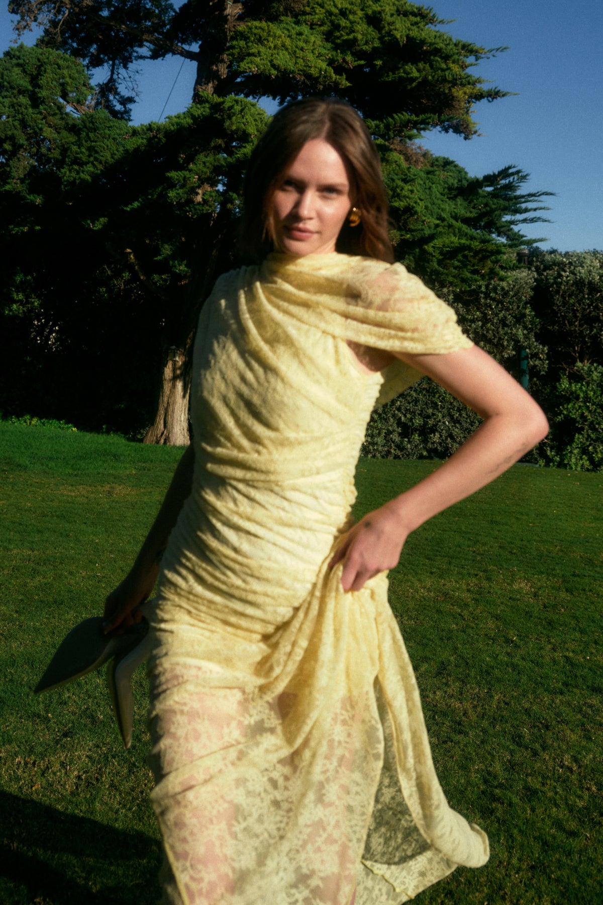 Short Sleeve Maxi Evianna Gown in Cornsilk Lace | L | Amanda Uprichard Short Sleeve Maxi Evianna Gown in Cornsilk Lace | L | Amanda Uprichard